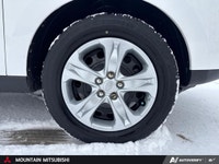 Leather Seats, Sunroof, Heated Seats, Bluetooth, Blind Spot Detection! Compare at $12976 - Our Price... (image 5)