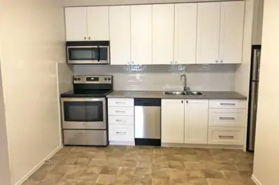 Split Level 3 Bedroom in Etobicoke!  Dundas St West & Islington!
