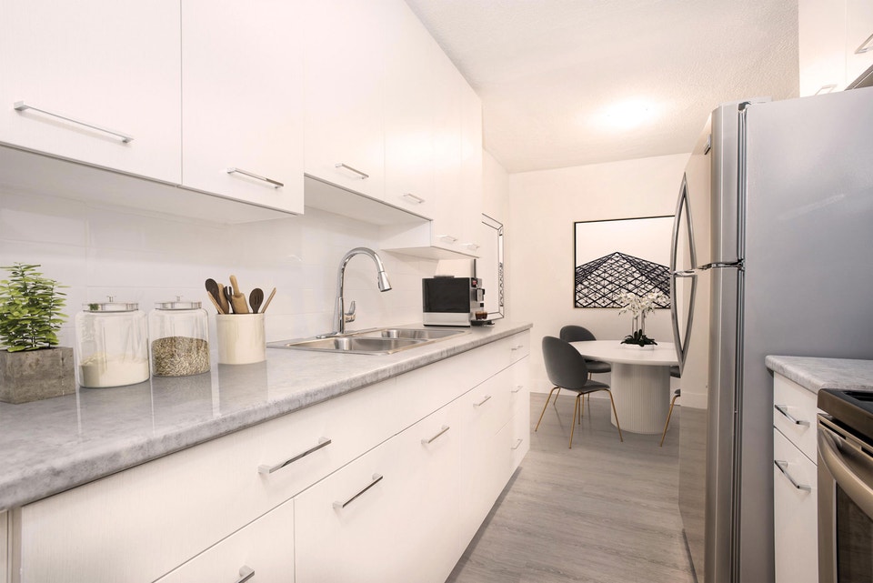 Landmark Towers - 2 Bedroom Apartment for Rent 3