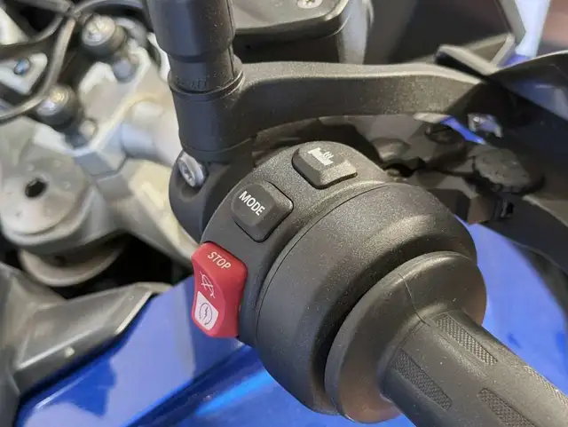 2023 BMW F900XR in Sport Bikes in City of Montréal - Image 8