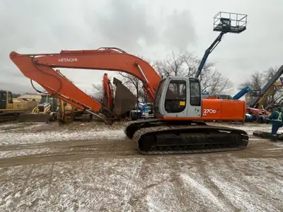 2001 HITACHI EX270LC-5 CAB, HEAT, AIR, 62" BUCKET, 32" GROUSERS, 13598 HOURS. FOR THE BEST PRICES AL...