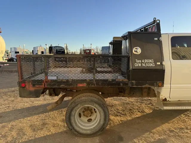 2001 DODGE RAM 3500 in Heavy Trucks in Saskatoon - Image 31
