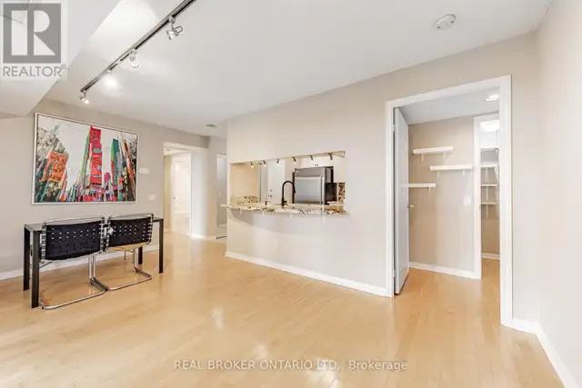 2011 - 153 BEECROFT ROAD Toronto (Lansing-Westgate), Ontario in Long Term Rentals in City of Toronto - Image 6
