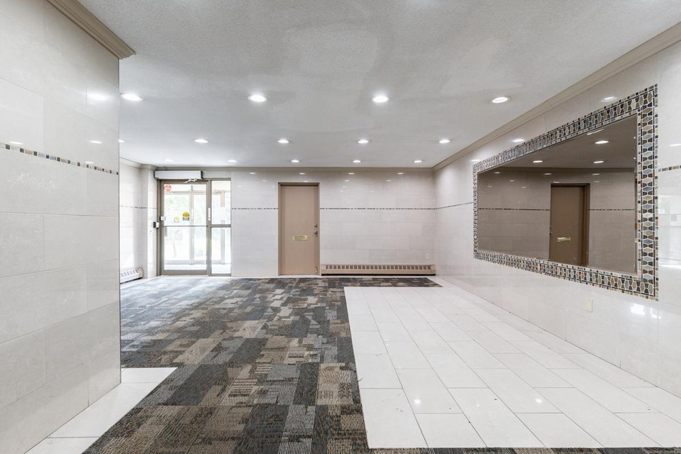 848-852 Kipps Lane Apartments - 1 Bedroom available at 848-852 K 5
