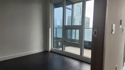One bedroom condo for rent Downtown Toronto NO PARKING