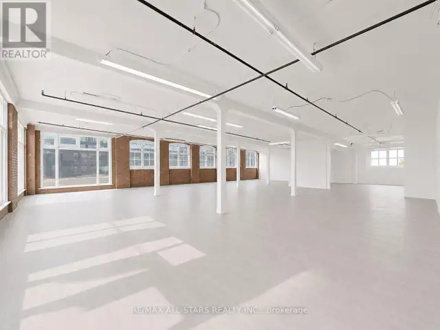 303 - 14 MCCAUL STREET Toronto (Kensington-Chinatown), Ontario in Commercial & Office Space for Rent in City of Toronto - Image 5