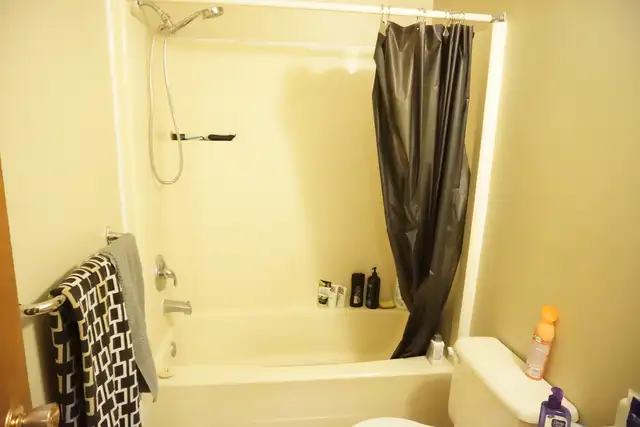 122 Princess Street - Large apartment in the heart of downtown! in Long Term Rentals in Kingston - Image 19