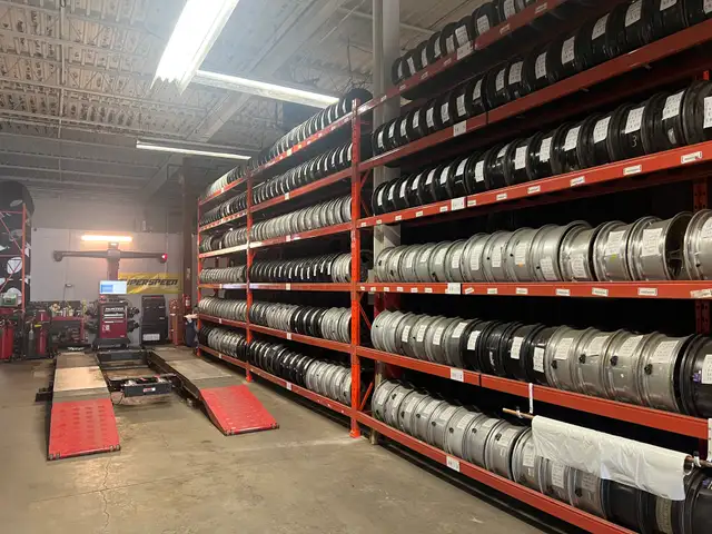 Brakes, Wheel Alignment, Suspension, Tune-Up, Bearing, AC, Oil in Tires & Rims in Markham / York Region - Image 5