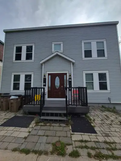 This clean and bright 1-bedroom apartment is conveniently located on the ground floor. It has been b...