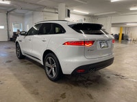 2017 Jaguar F-Pace 20d R-Sport AWD | Diesel | Panoramic Roof | Navigation This White F-Pace 20d R-Sp... (image 6)
