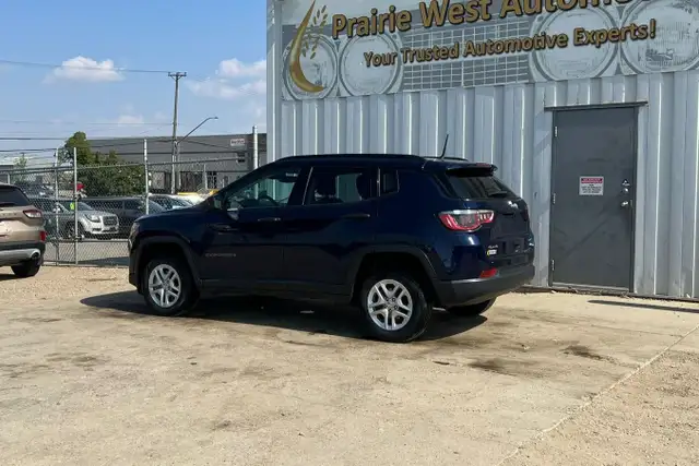 2018 Jeep Compass Sport 4WD in Cars & Trucks in Saskatoon - Image 9