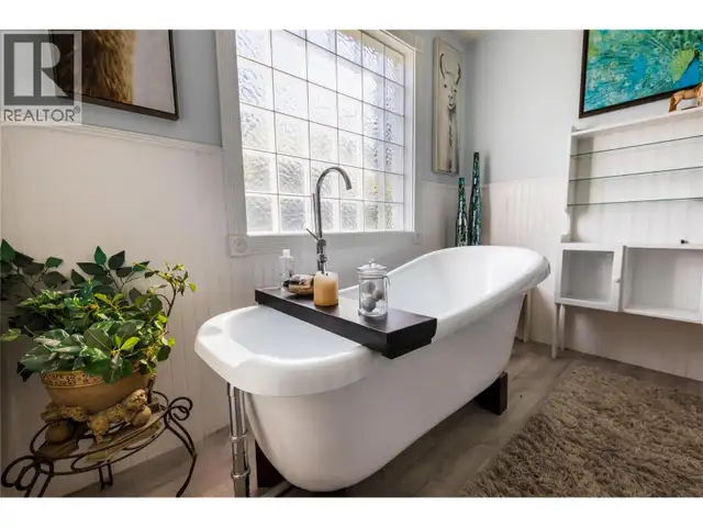 7630 97A Highway Mara, British Columbia in Land for Sale in Kamloops - Image 9