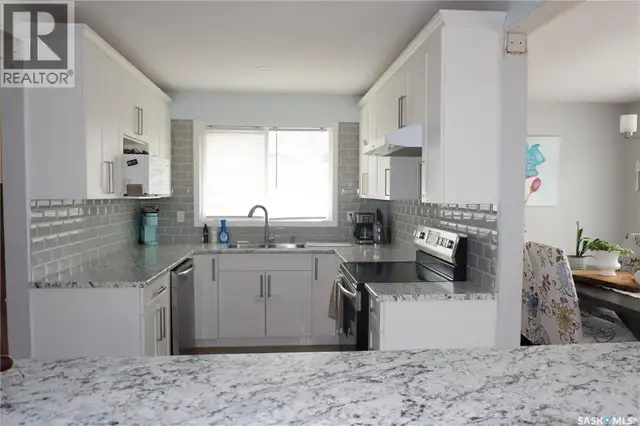 107 Empire PLACE Assiniboia, Saskatchewan in Houses for Sale in Moose Jaw - Image 6