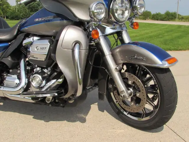 2017 Harley-Davidson FLHTK Electra Glide Ultra Limited Low New D in Sport Touring in Leamington - Image 7