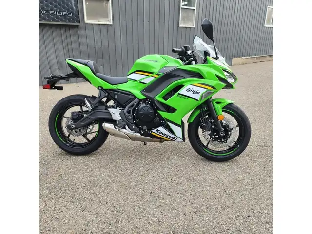 2025 Kawasaki Ninja 650 KRT Edition in Street, Cruisers & Choppers in London - Image 3