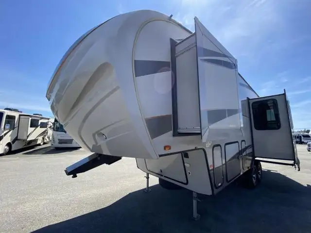 2017 Forest River RV Wildcat Maxx 242RLX in Travel Trailers & Campers in Abbotsford - Image 6