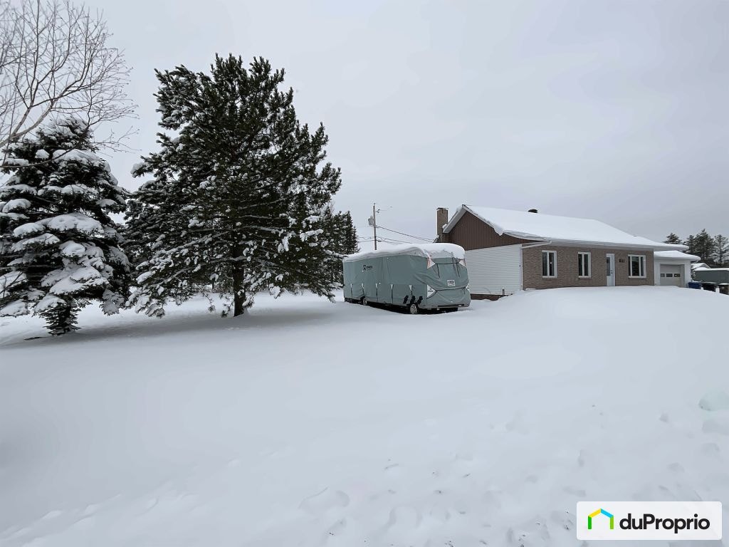 $340,000 - Bungalow for sale in Dolbeau-Mistassini — photo 2