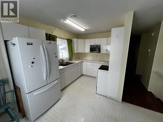 22 REGAN STREET Granisle, British Columbia in Houses for Sale in Smithers - Image 4