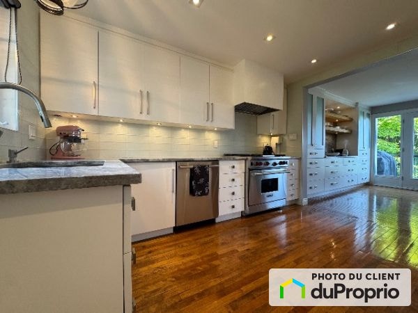 $742,499 - 3 Storey for sale in Baie-Comeau — photo 2