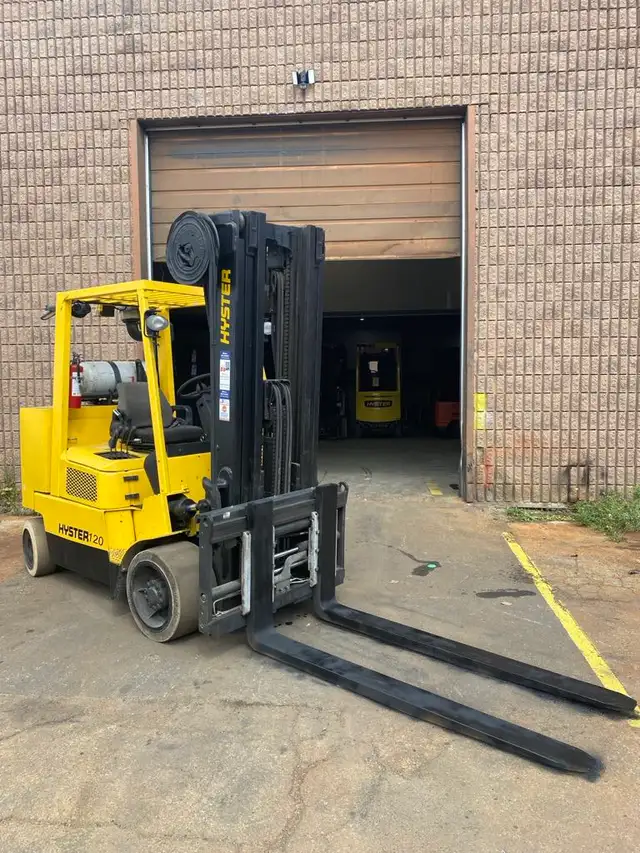 2006 Hyster 12000 lb forklift in Heavy Equipment Parts & Accessories in Oakville / Halton Region - Image 8