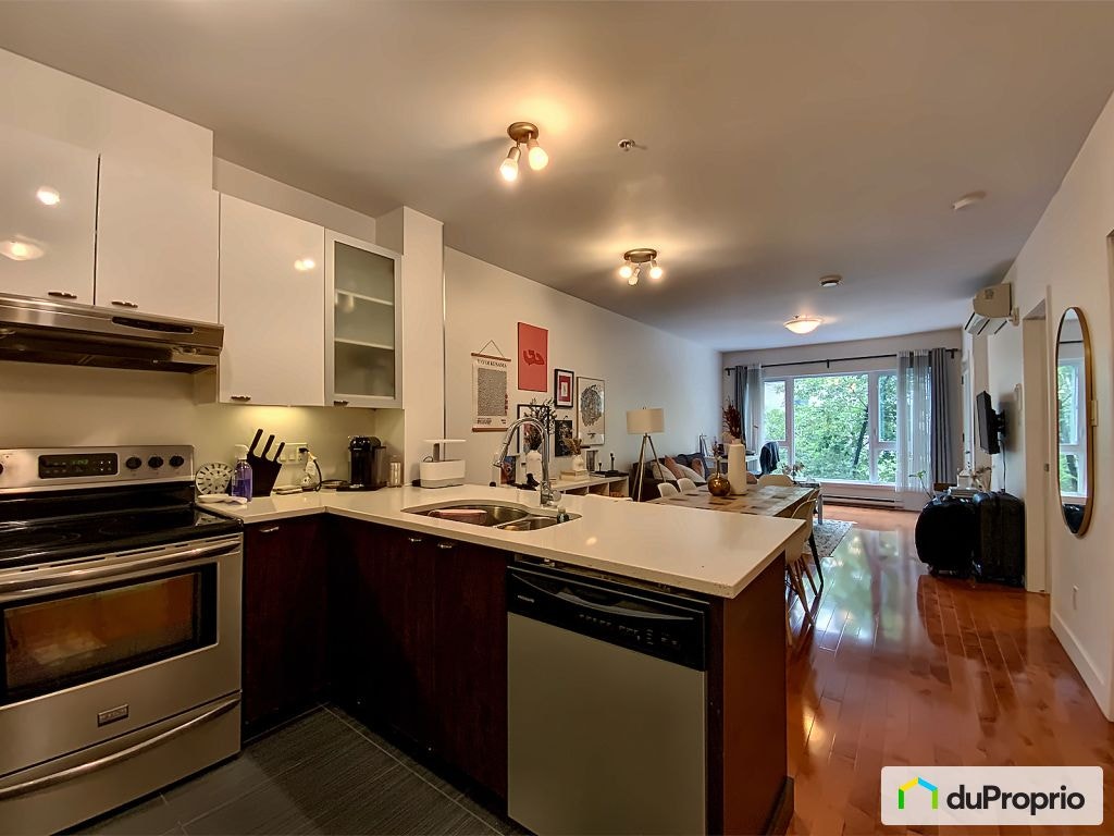 $430,000 - Condominium in Ville-Marie (downtown, old Mtl) — photo 1