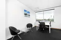 Professional office space in South Surrey on fully flexible term