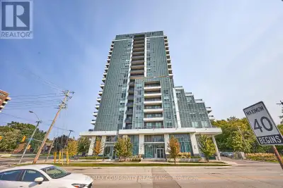Luxury 2 bed, 2 bath condo with unobstructed lake, CN Tower & park views! Bright open layout with fl...