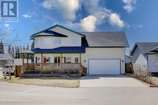 5215 55 Avenue Eckville, Alberta in Houses for Sale in Red Deer