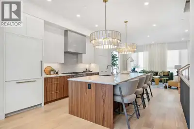 Welcome to the Carrara by Partners, an exceptional four-storey Modern Brownstone fronting directly o...