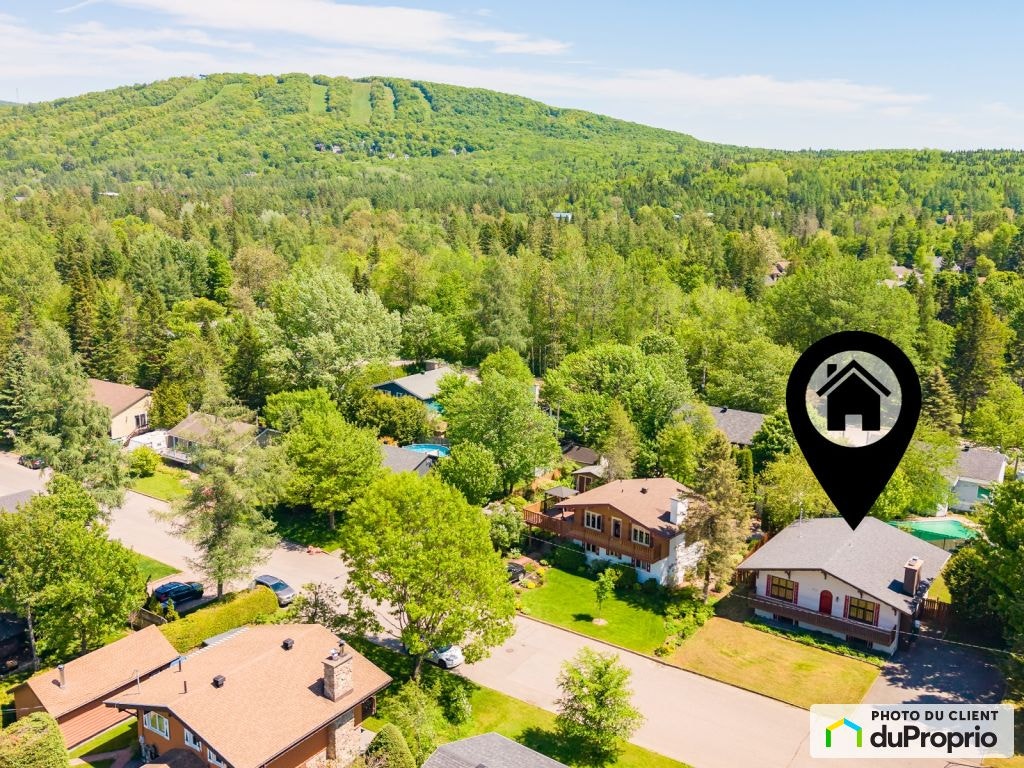 $589,900 - Bungalow in Charlesbourg (ND-Des-Laurentides) — photo 1