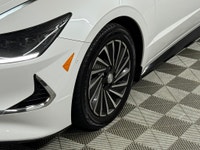 PANORAMIC SUNROOF, LEATHER HEATED/VENTILATED SEATS, HEATED STEERING WHEEL, LANE ASSIST, BLEUTOOTH HA... (image 5)