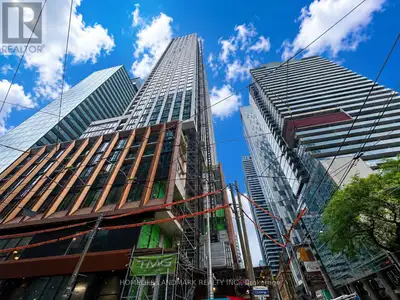 Brand New Never Been Lived In! Plaza's 400 King West One Bedroom Condo! This Unit Features Rarely Of...