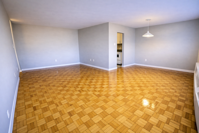 SUITE FEATURES: Large & bright 3 bedroom apartment Renovated suite All suites have balconies Hardwoo...