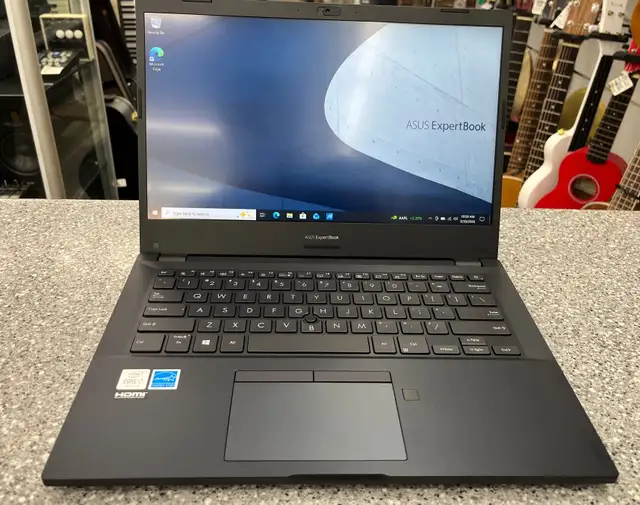 Asus Expertbook I7 Laptop in Laptops in City of Toronto - Image 4