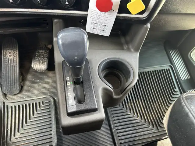 2015 KENWORTH T800 in Heavy Trucks in Saskatoon - Image 20