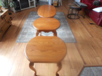 USED  COFFEE  TABLE  AND 2 END TABLES