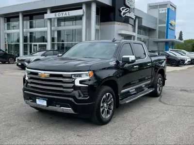 ACCIDENT FREE | SUNROOF | HEATED/COOLED SEATS | HEATED STEERING WHEEL | WIRELESS CHARGING | BOSE SOU...
