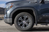 Wheaton Buick GMC Engine: 8 Cylinder Engine 5.3L/325CI L/100Km City: 14.3 L/100Km Hwy: 10.6 Safety E... (image 6)