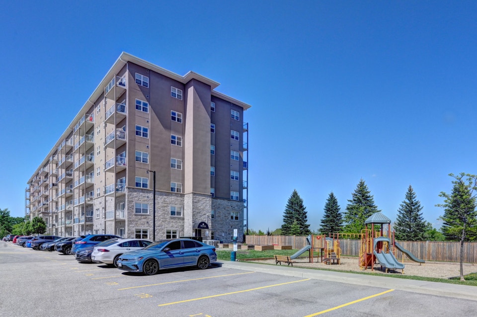 Harris Place Apartments - Fitzgerald Apartment for Rent - Brantf 2