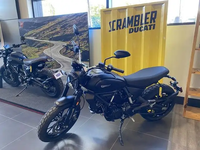 2025 Ducati Scrambler Icon Dark in Street, Cruisers & Choppers in City of Halifax - Image 4