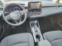 LOW KMS! Extra clean inside and out, this Toyota Corolla has only driven 36,000 km. Apple carplay An... (image 9)
