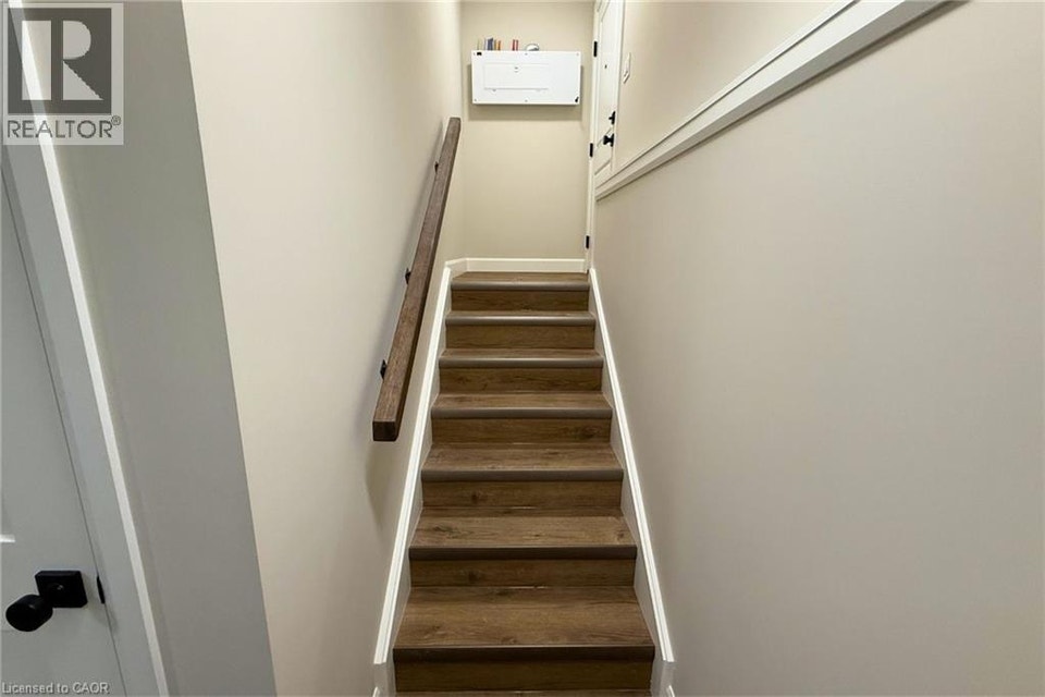 675 PRINCESS Street Unit# Lower Left Woodstock, Ontario 2