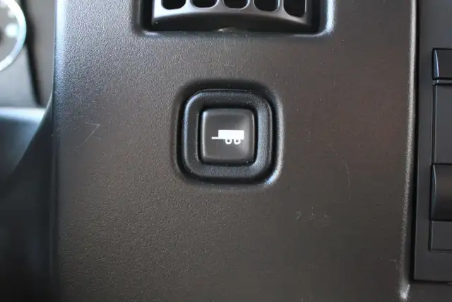 2023 GMC Savana Cargo Base in Cars & Trucks in Comox / Courtenay / Cumberland - Image 23