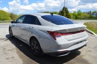 2021 Hyundai Elantra Preferred 86,227 KM Now Only $18,550(Was $21,950) or $132 Bi-Weekly(O.A.C.). Bi... (image 2)