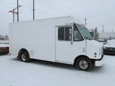 2014 Ford E 350 Step van 5.4 v8, dual rear wheels shelving in back, roll up rear door. Very good sha...