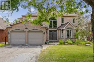 Welcome to 500 Sandalwood Crt, a beautifully maintained home in a highly desirable North Oshawa neig...