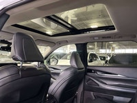 FEATURING : AWD, PANORAMIC ROOF, 7 PASSENGER SEATING, PUSH TO START, MULTI DRIVE MODES, HIGHLY EQUIP... (image 7)