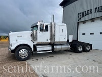 2009 Western Star 4900 long hood Tandem truck Located near Westlock Alberta KMS: 908,556 HRS: 23,401... (image 2)