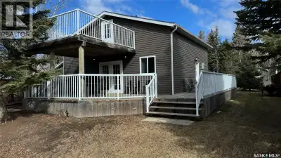 Come check out this 2 Storey Gem! Located on a leased lot in the Sturgeon Lake Regional Park, this b...