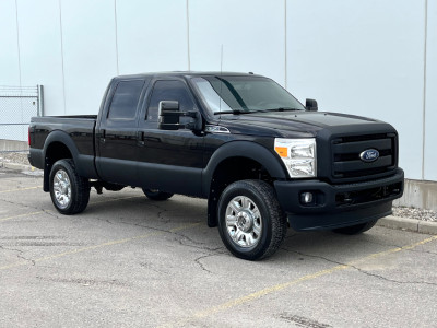 2016 Ford F350 LARIAT, DIESEL ***Very Clean, No Accidents***